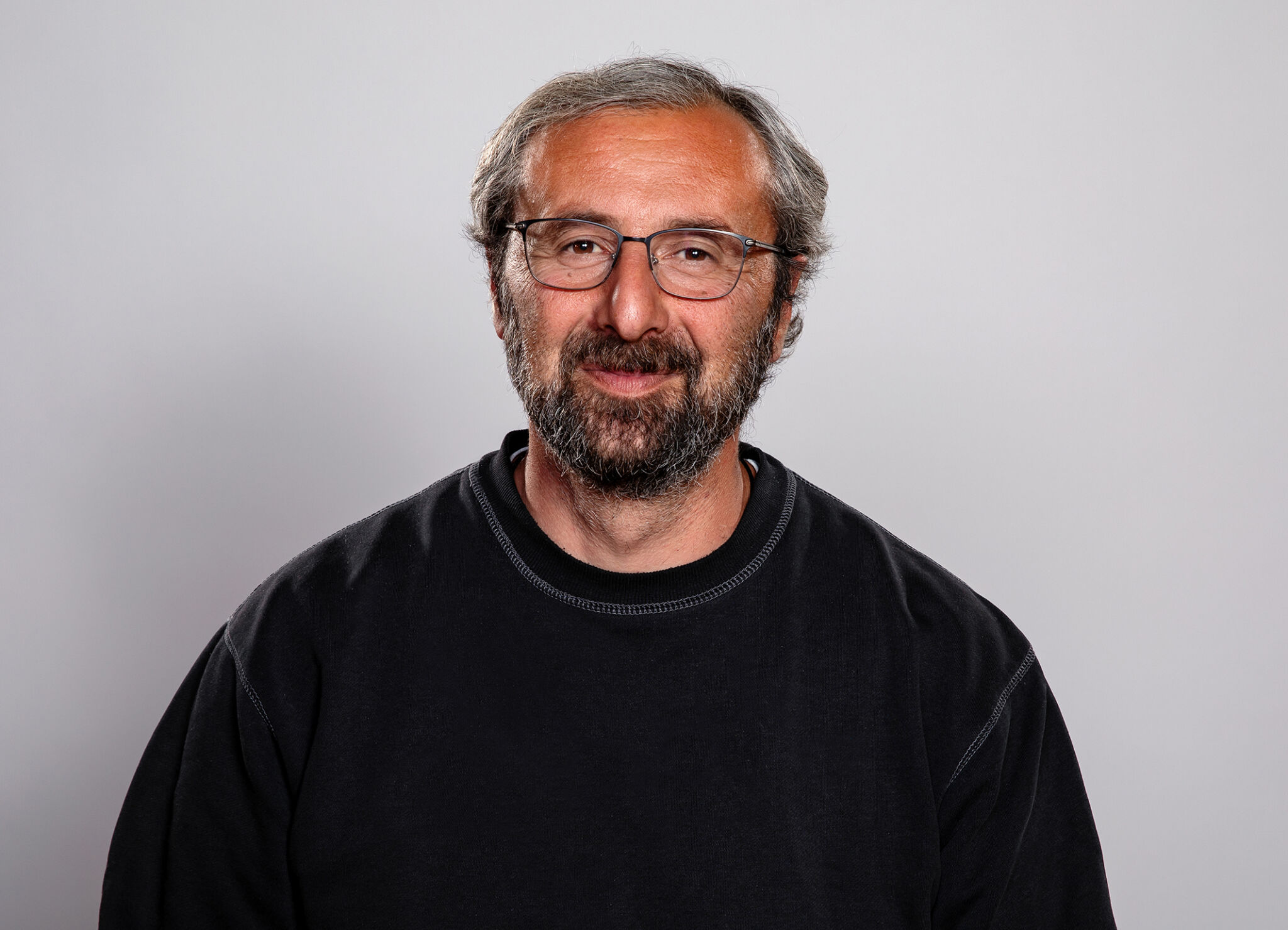 Porträtfoto von Ali Sinankili